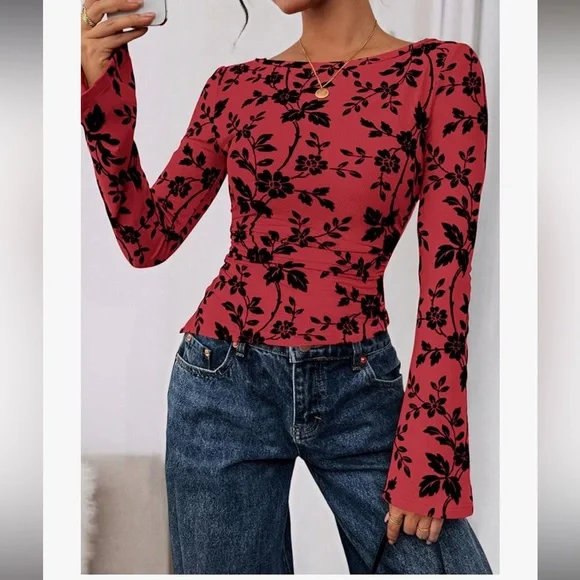 Floral Mesh Ruched Fitted Long Sleeve Top - Picture 5 of 6